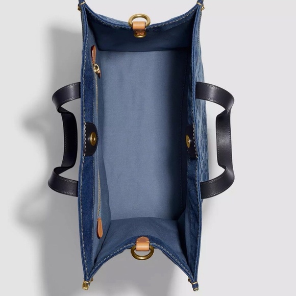 NWT COACH Field Tote 40 In Signature Denim Blue and refined calf leather CA279 - Picture 3 of 3